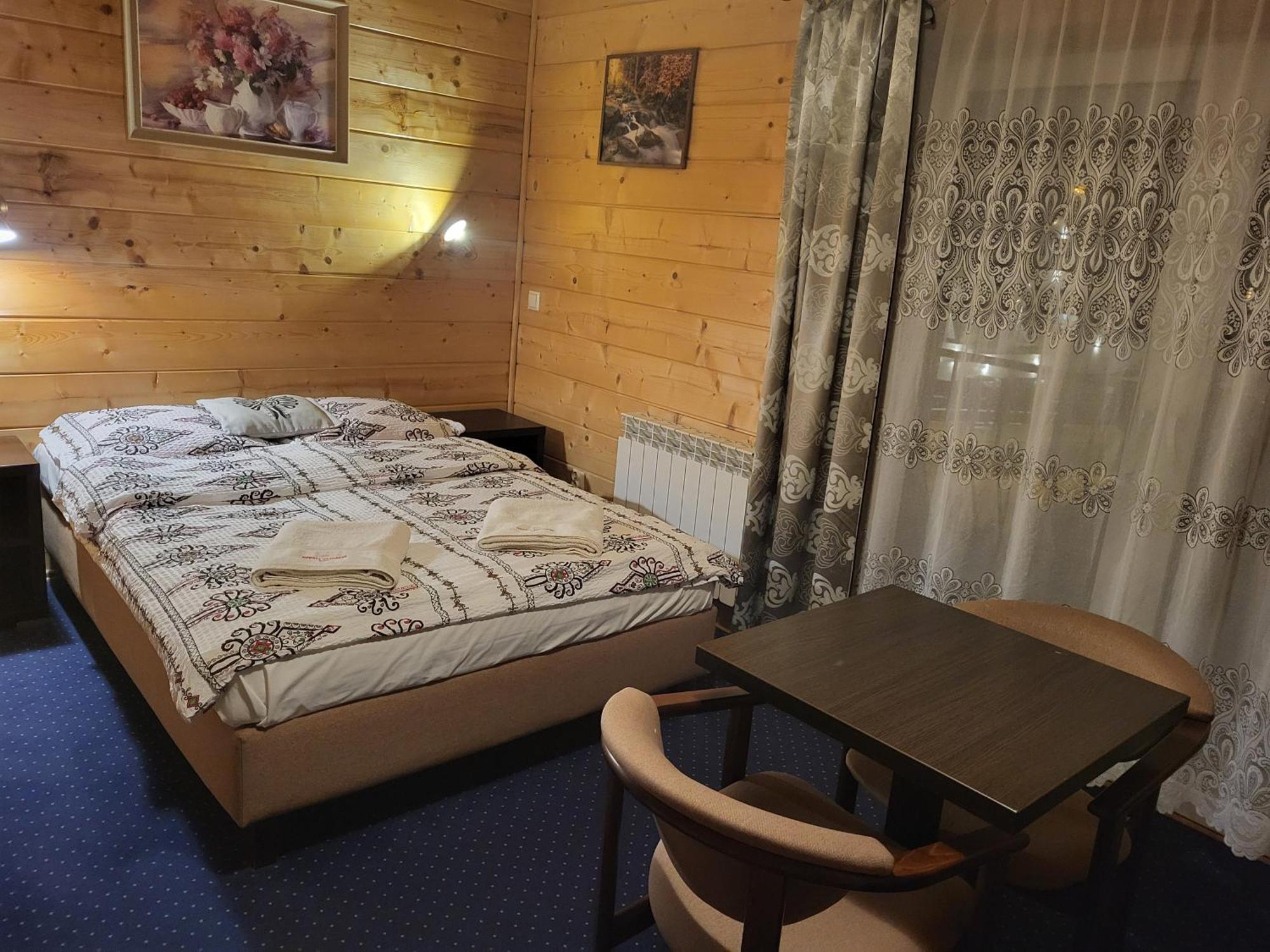 Apartamenty I Pokoje Goscinne Nowita Zakopane Kamer foto