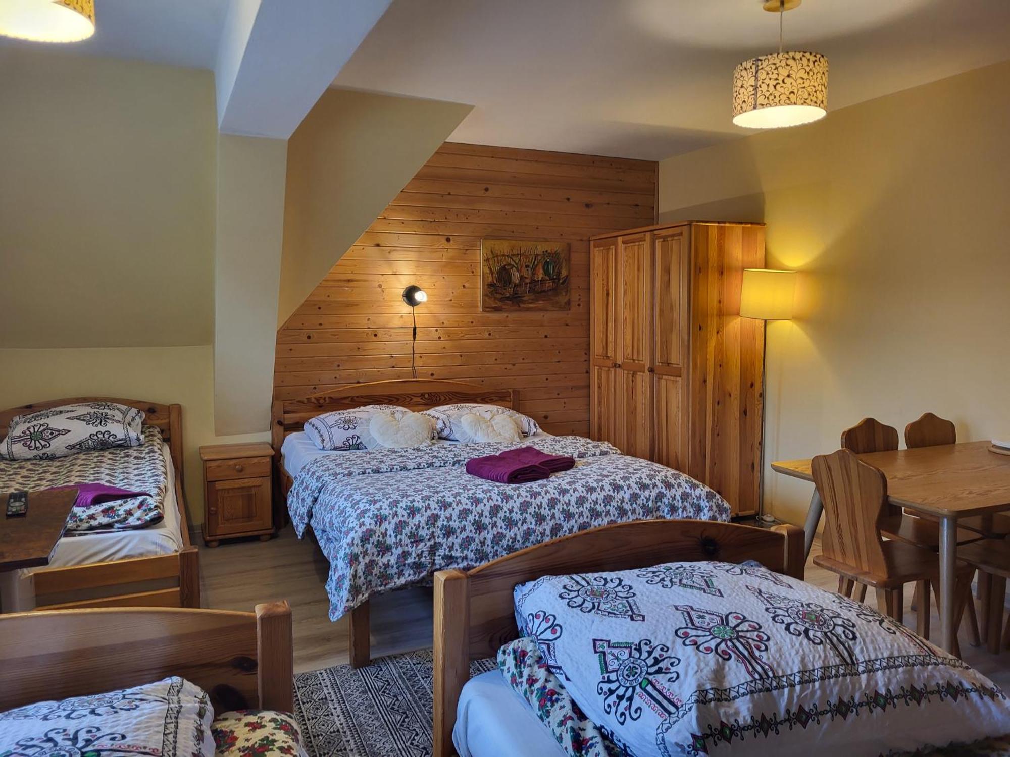 Apartamenty I Pokoje Goscinne Nowita Zakopane Kamer foto